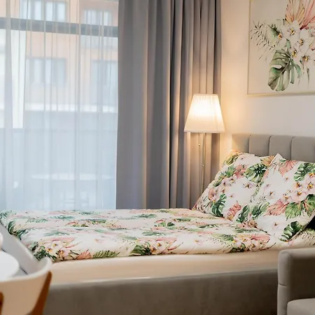 Apartment Flora - Z Aneksem I Klimatyzacja, Basen Netflix