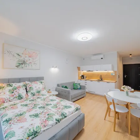 Flora - Z Aneksem I Klimatyzacja, Basen Netflix *