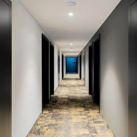 Flora - Z Aneksem I Klimatyzacja, Basen Netflix