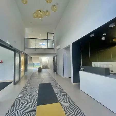 Flora - Z Aneksem I Klimatyzacja, Basen Netflix